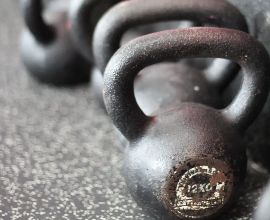 what to do when picking a kettlebell weight for abs workout